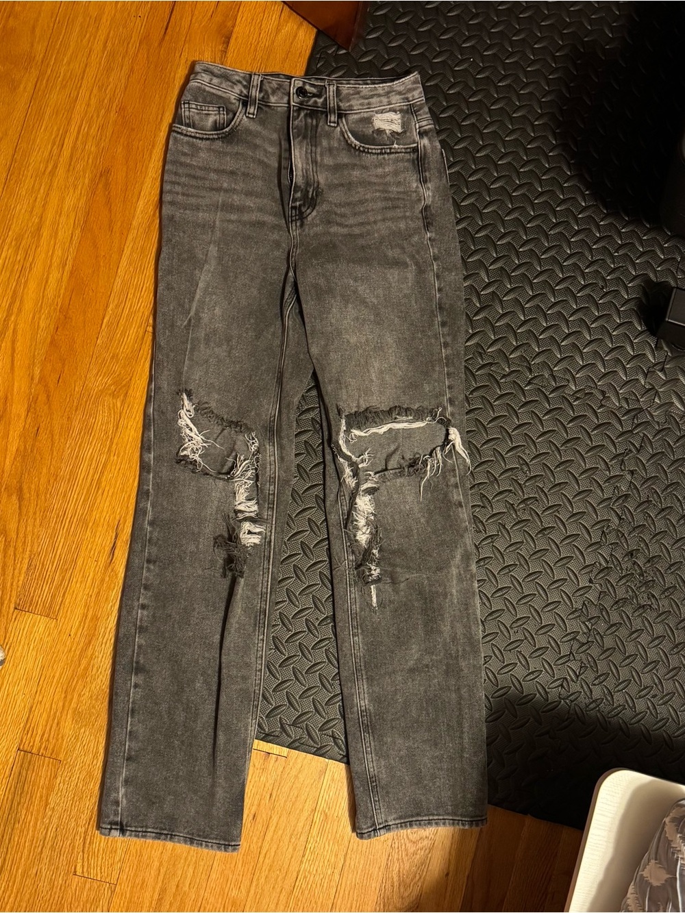 Ripped wide leg jeans